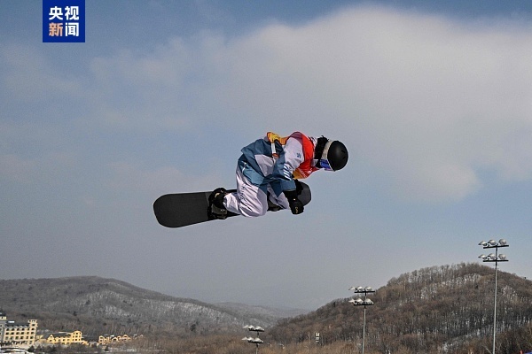 花滑男女单上演激烈角逐、冰球冰壶打响焦点战 亚冬会今日看点→ 花滑男女单上演激烈角逐、冰球冰壶打响焦点战 亚冬会今日看点→