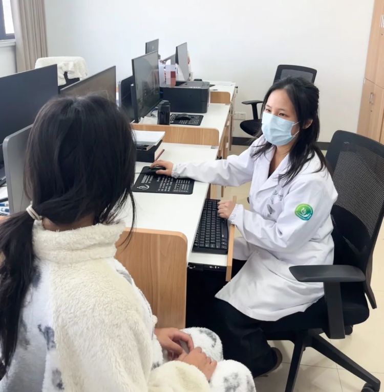 12岁女孩突然头痛、恶心！一查竟患上“开学综合征”