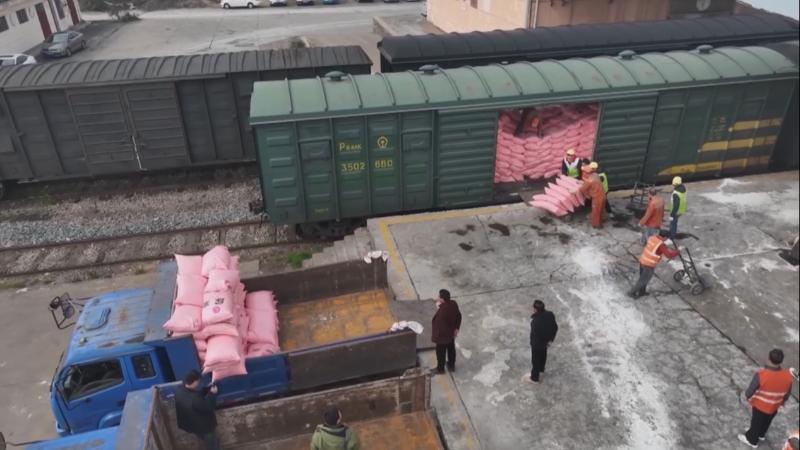 江西南昌:铁路开辟农用物资“绿色通道” 为春耕生产保驾护航 江西南昌:铁路开辟农用物资“绿色通道” 为春耕生产保驾护航