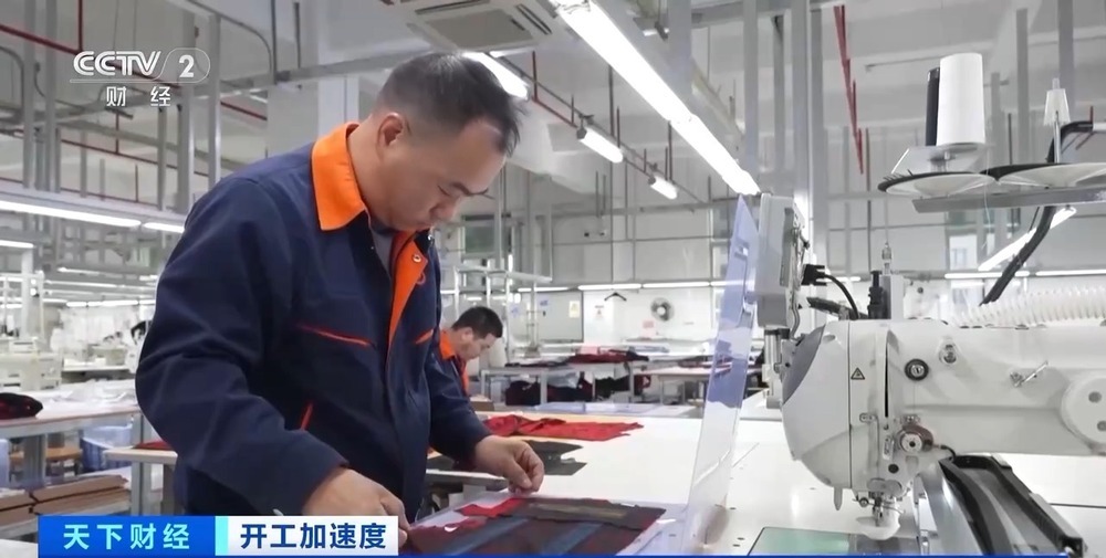 国潮服饰持续火热！广东服装厂赶单忙