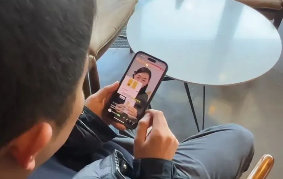 要求快递现金黄金？当心这种新型诈骗方式！