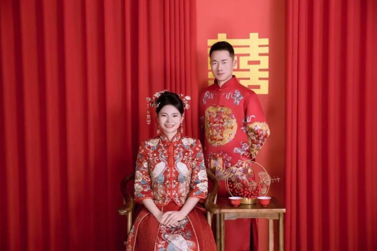 男子驾车意外撞伤小13岁女生，经常探病日久生情后结婚