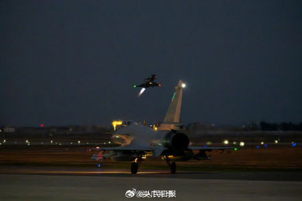 燃！空军航空兵跨昼夜出击硬核大片