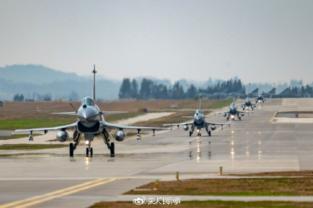 燃！空军航空兵跨昼夜训练硬核大片