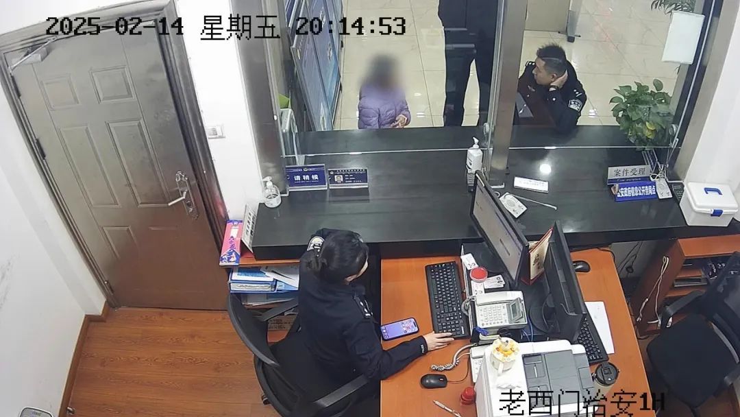 家长也得了开学综合征?上海一萌娃深夜“勇闯”派出所“状告”父母,民警这样化解…… 家长也得了开学综合征?上海一萌娃深夜“勇闯”派出所“状告”父母,民警这样化解……