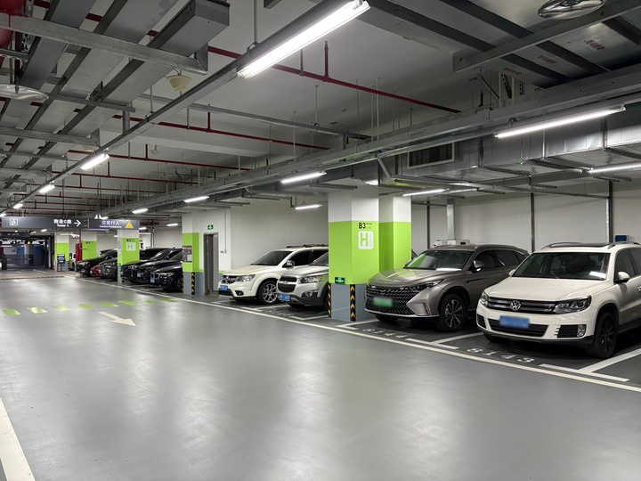 错时共享，能否缓解“停车难？”