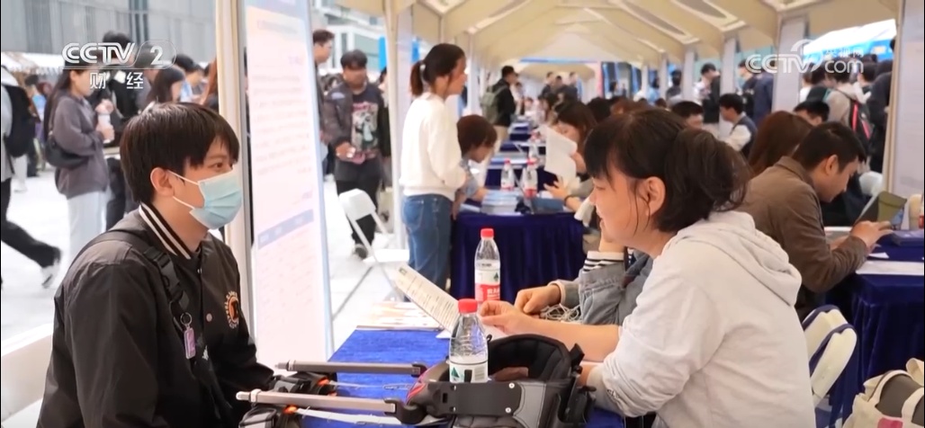 招聘市场供需两旺 热门新兴行业人才需求量大 招聘市场供需两旺 热门新兴行业人才需求量大