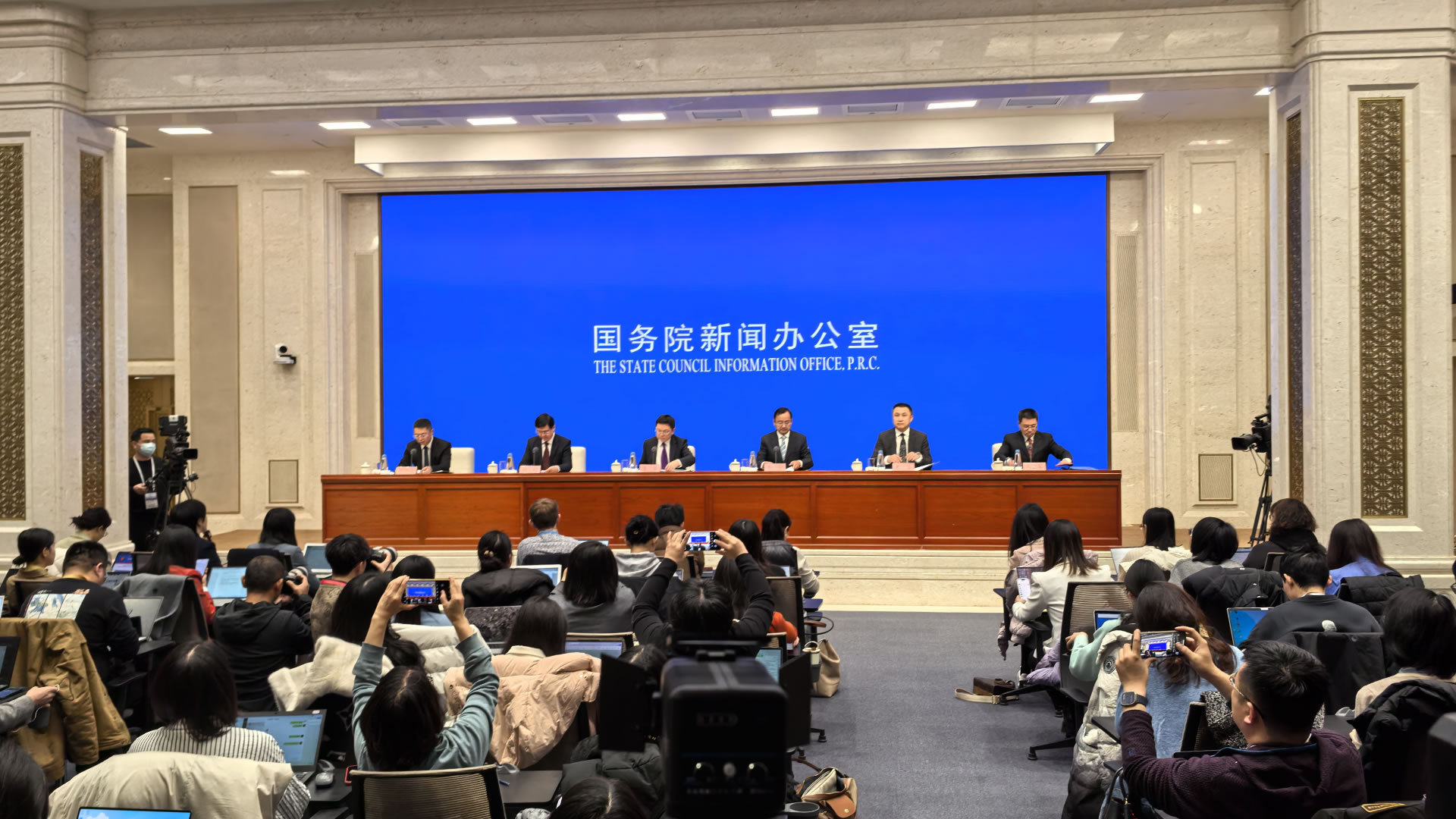 1月份我国实际使用外资降幅大幅收窄 投资中国未来可期