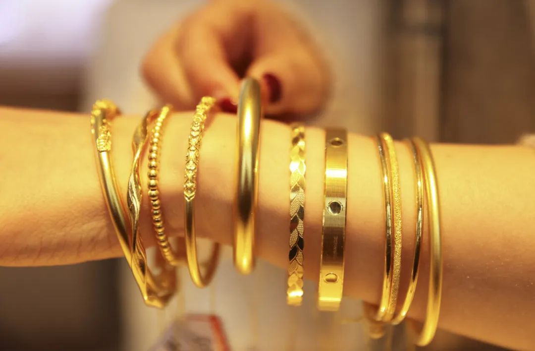 黄金回购升温，赶快卖还是接着买？