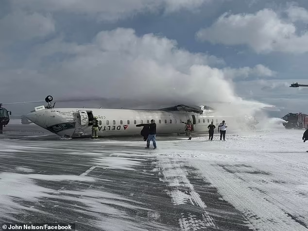 飞机降落时发生翻覆，美国达美航空赔偿客机事故乘客每人3万美元