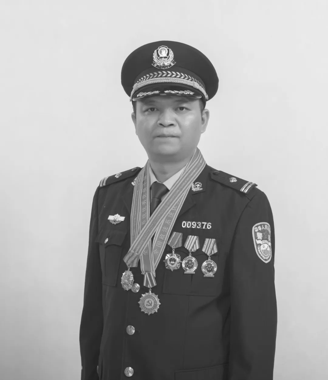 痛心!他因公牺牲,年仅47岁 痛心!他因公牺牲,年仅47岁