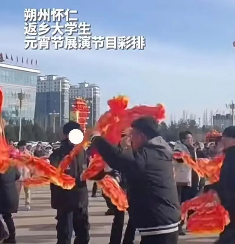 大学生：我若出手，定叫客人满意而归！网友：我素未谋面的挚友！