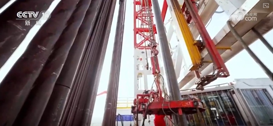 10910米，五大工程记录！全球首次 陆上万米垂直深度发现油气