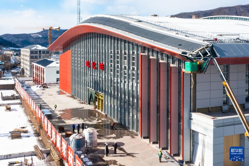 一对“老伙计”最后的春运时光 一对“老伙计”最后的春运时光