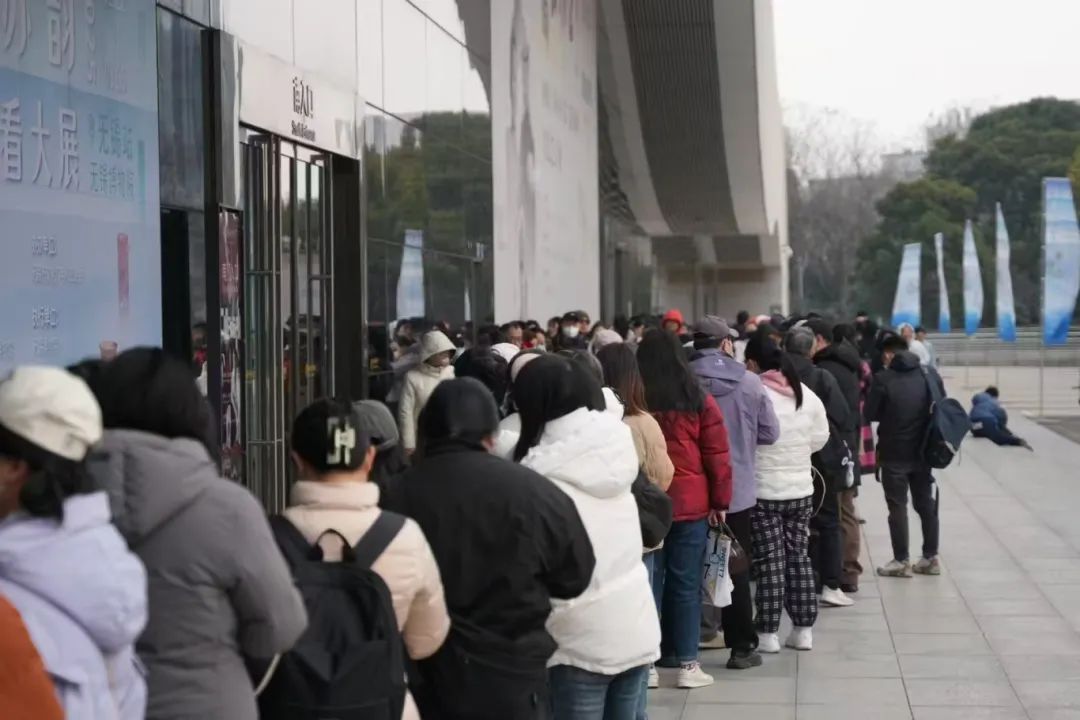 人人人人人人人,就为“她” 人人人人人人人,就为“她”