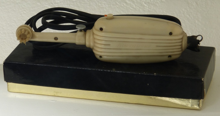 价格相差100倍的电动牙刷有何区别?关键看这个参数 价格相差100倍的电动牙刷有何区别?关键看这个参数