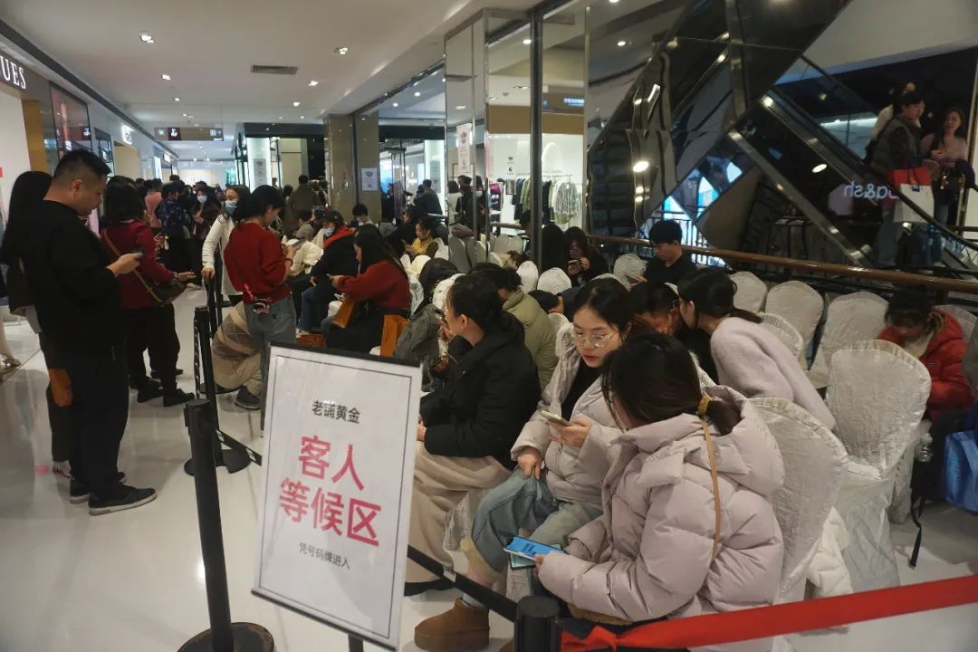 明起调价限购！卖疯了，门店排队千人、3小时起步，不少人在抢！
