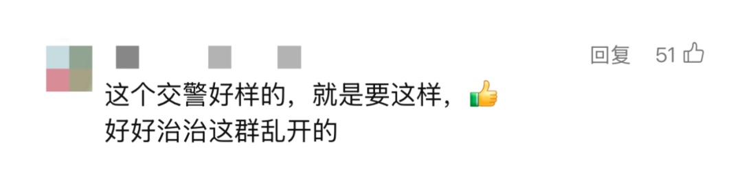 事发上海街头！电瓶车左转被机动车撞到，民警霸气喊话5遍“你全责”