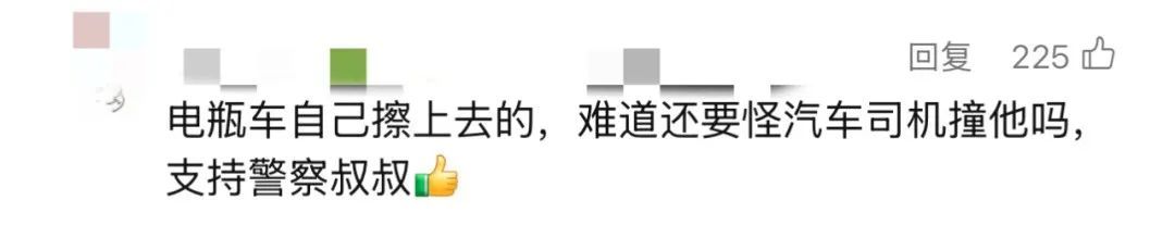 事发上海街头！电瓶车左转被机动车撞到，民警霸气喊话5遍“你全责”
