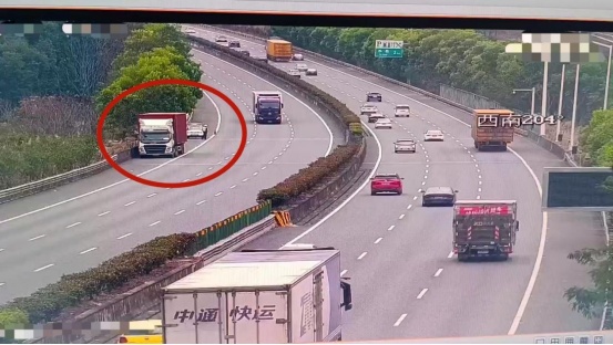 高速公路停车去买汽油？结果.....