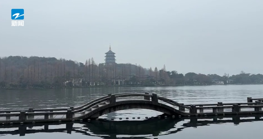 有点歪了？杭州西湖网红“夕影亭”明起封闭施工
