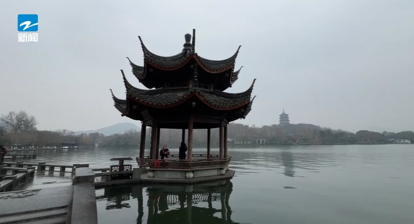 有点歪了？杭州西湖网红“夕影亭”明起封闭施工