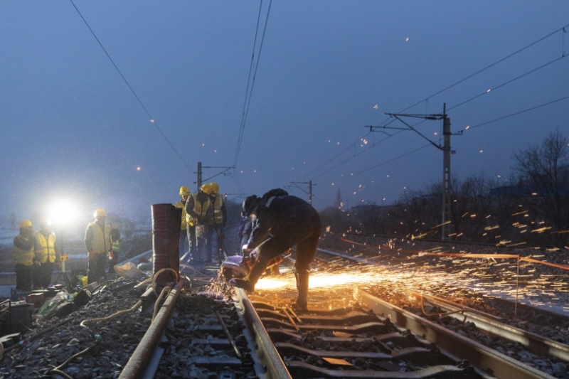 兰州铁路局管内陇海铁路第一阶段集中修启动 兰州铁路局管内陇海铁路第一阶段集中修启动
