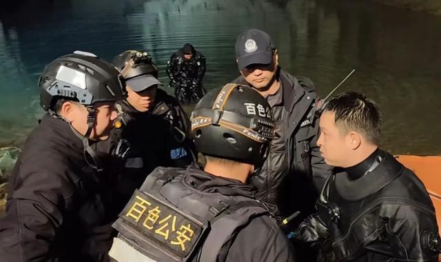 69小时生死营救!国内首例洞穴潜水救援成功案例! 69小时生死营救!国内首例洞穴潜水救援成功案例!