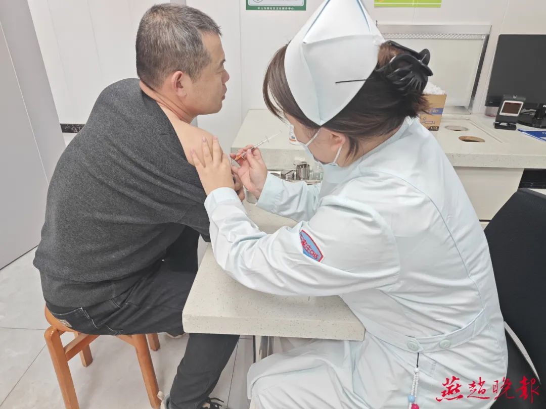 患上“缠腰蛇” 工作生活被搅得一团糟 患上“缠腰蛇” 工作生活被搅得一团糟