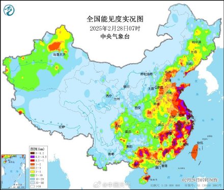 上海多地现能见度不足100米浓雾