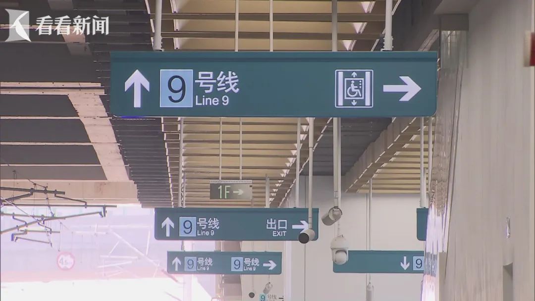 早晚高峰人从众，坐上海这条地铁的“有救”了！这样换省时省力！还有人建议…