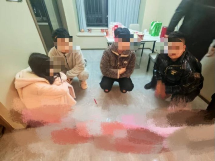 “明星”要求群友配合警方调查,自己反被抓! “明星”要求群友配合警方调查,自己反被抓!