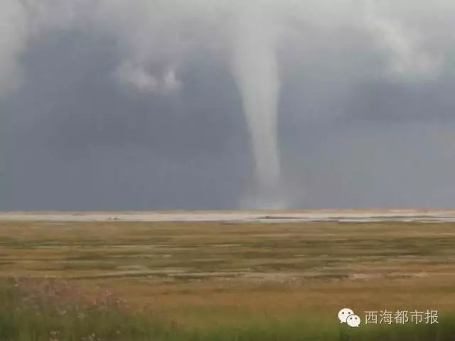 青海湖为何频现“龙吸水”？