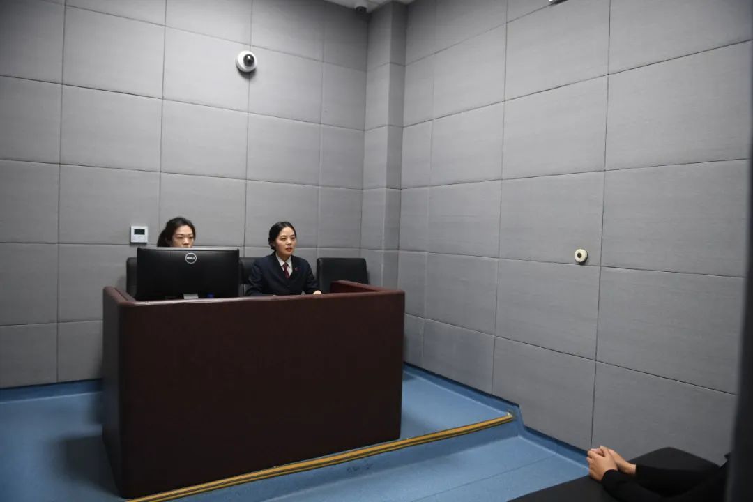 我的百万贷款被“嫡长闺”挥霍打赏……