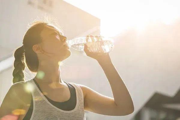 这几种锻炼方式劝你放弃 越练越“显老”还伤身→