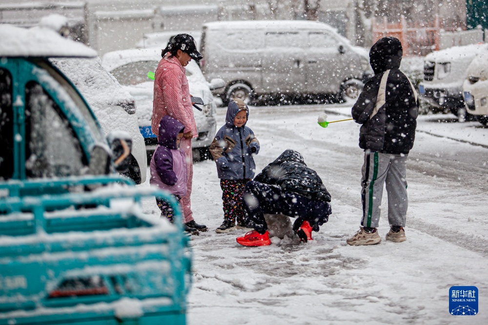 山东迎雨雪降温天气