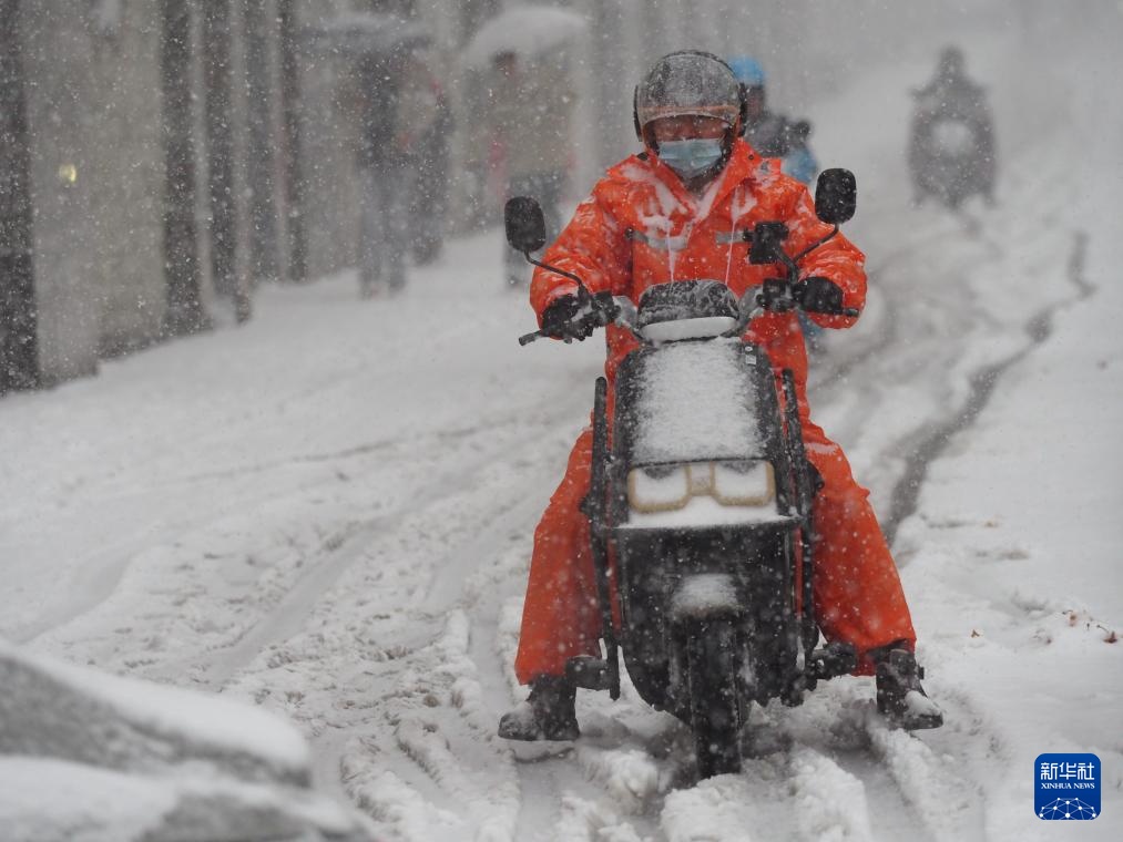 山东迎雨雪降温天气