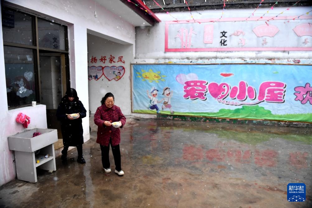 “她”力量|“爱心妈妈”陈玉文:为留守和困境儿童撑起一片爱的天空 “她”力量|“爱心妈妈”陈玉文:为留守和困境儿童撑起一片爱的天空