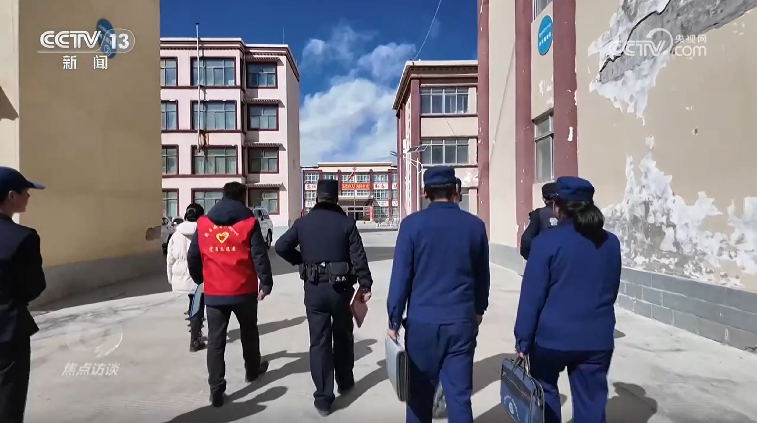 焦点访谈|高原上的春天如期而至!定日灾区的孩子们迎来新学期 焦点访谈|高原上的春天如期而至!定日灾区的孩子们迎来新学期