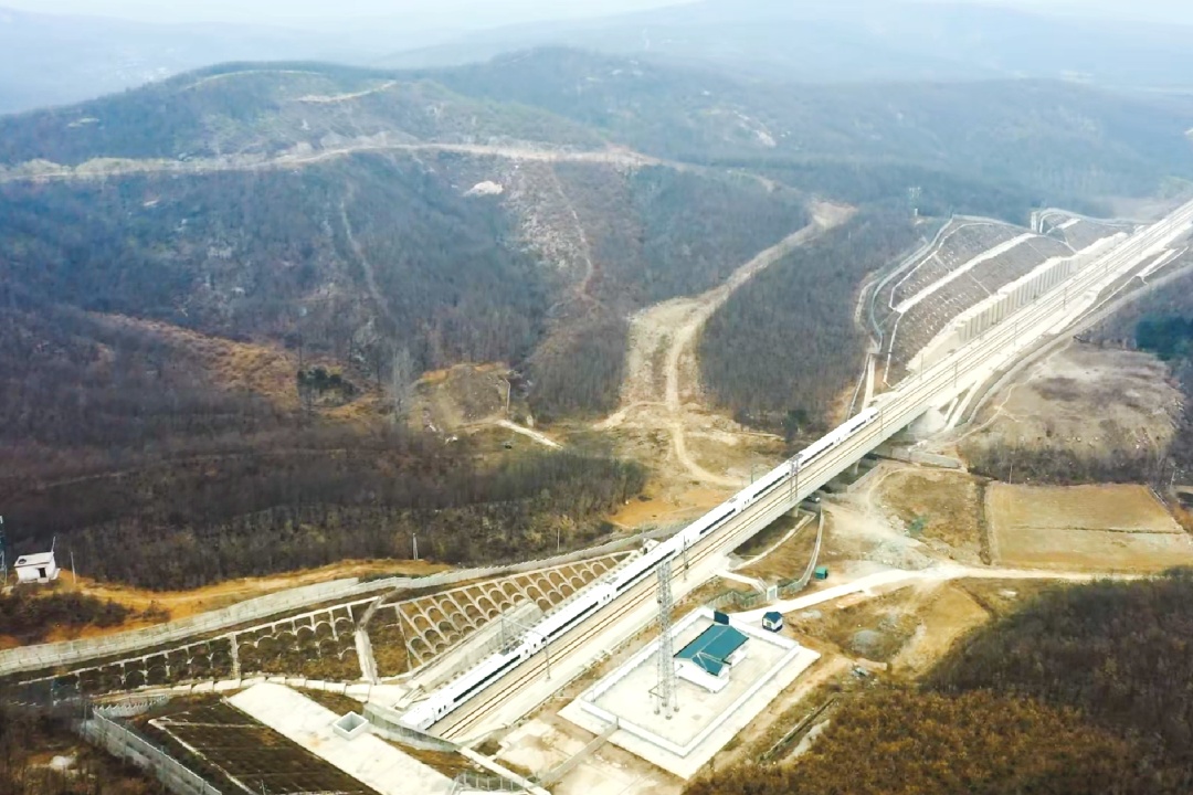 过隧道也能打电话？坐高铁“不失联”的秘密在这里！