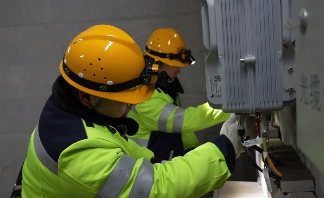 过隧道也能打电话？坐高铁“不失联”的秘密在这里！