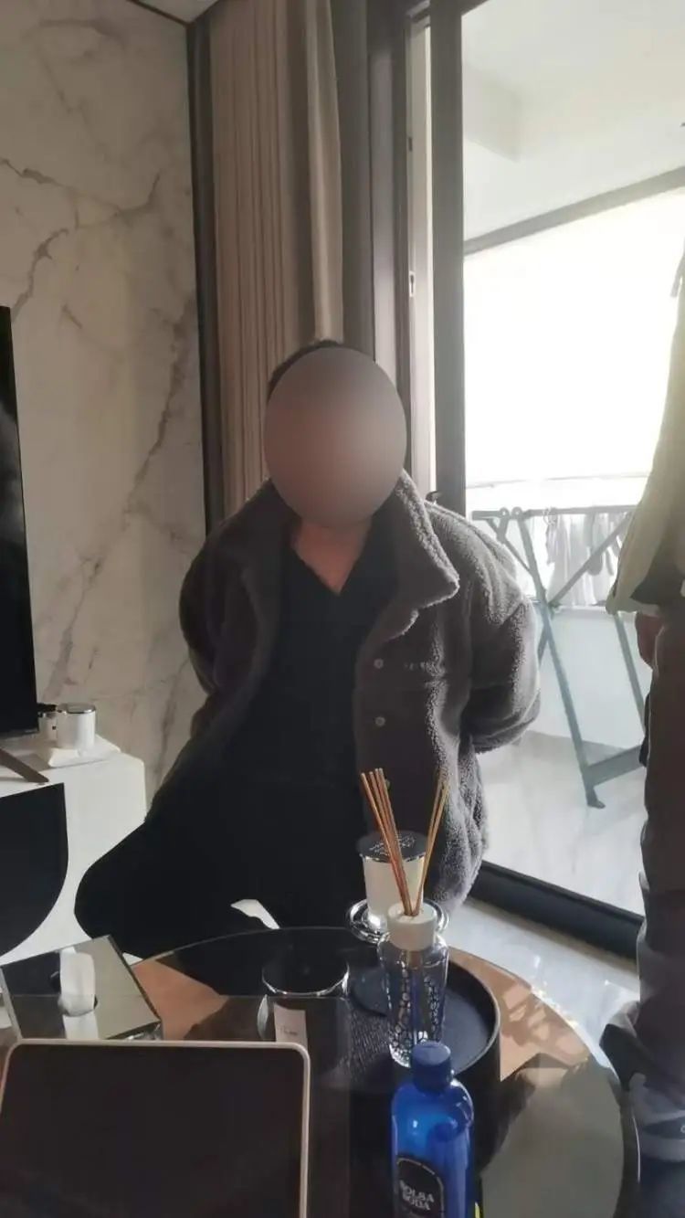 上海男子珍藏的230万元名表，竟在哥们女友家中发现！这下朋友没得做了……