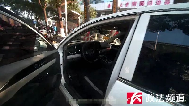事发长沙,交警紧急护送! 事发长沙,交警紧急护送!