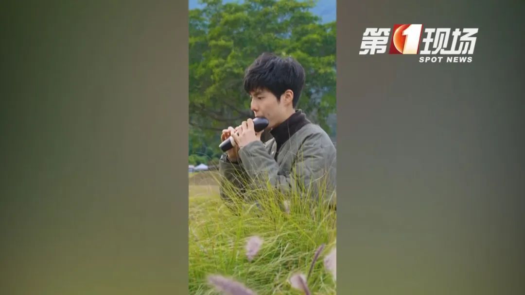 走近“星星的孩子”！深圳16岁高颜值孤独症小伙走红，四年后竟然...