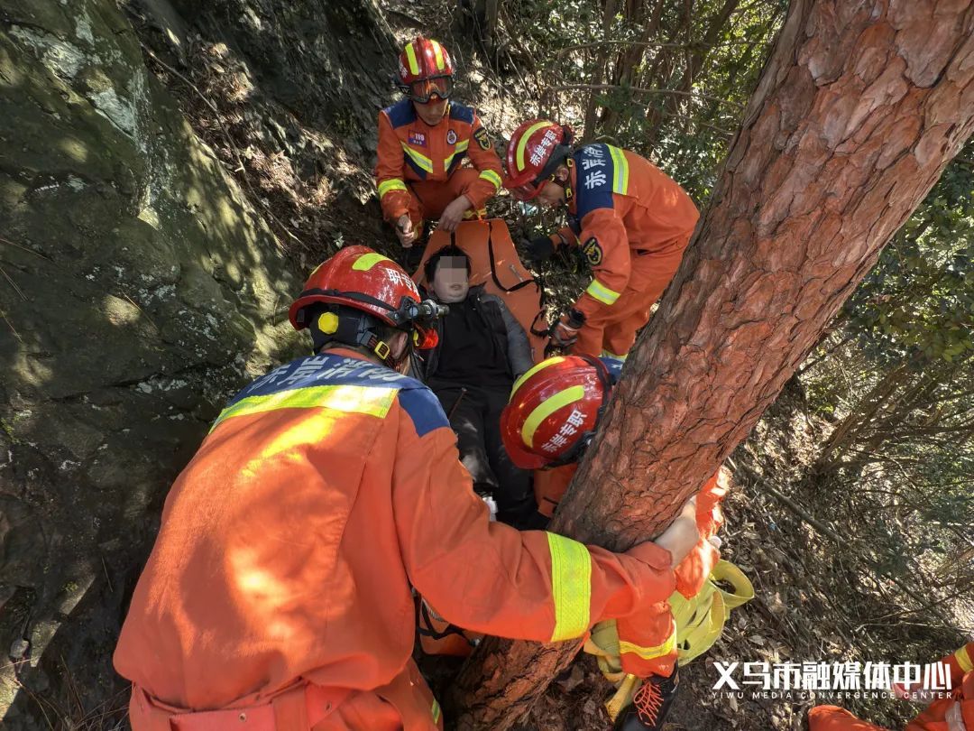 事发义乌赤岸!情况紧急…… 事发义乌赤岸!情况紧急……