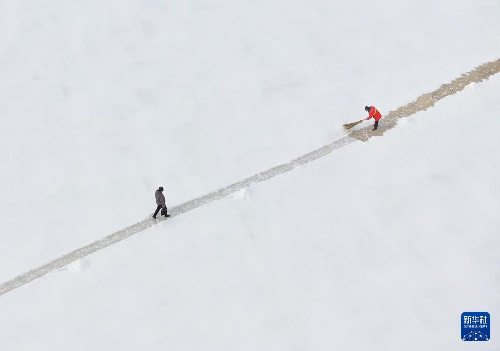 内蒙古锡林郭勒盟迎来降雪