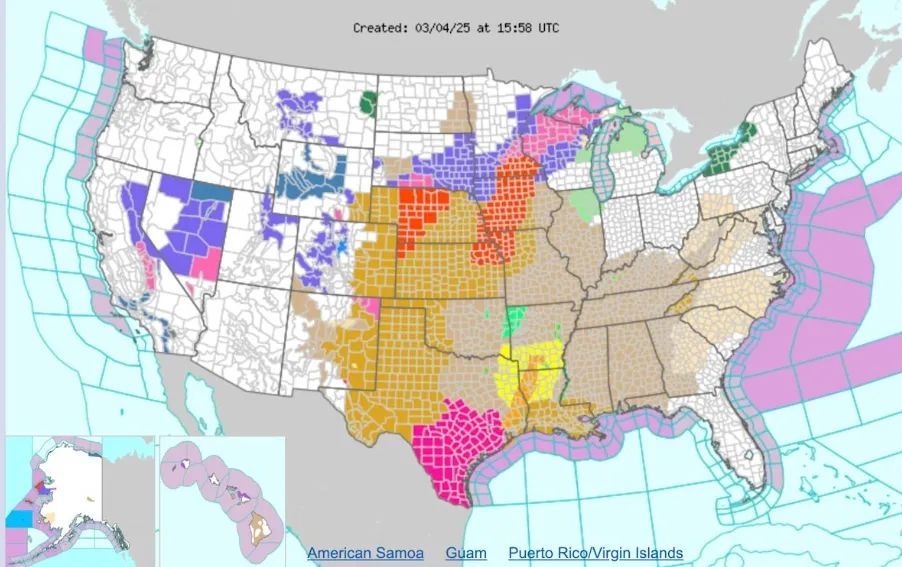 风暴袭击美国中部，得克萨斯州至少有40万户停电
