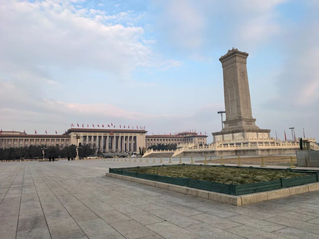 这就是今晨的人民大会堂！