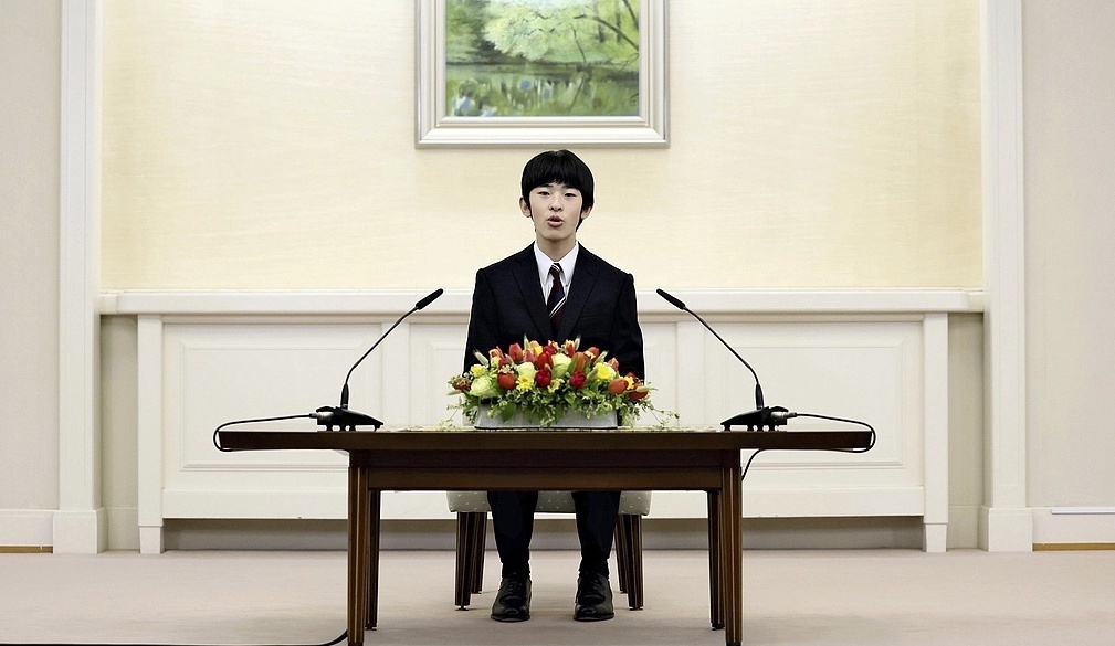 日本皇室时隔39年迎来首位成年男性成员,悠仁亲王成年记者会“首秀”评价两极 日本皇室时隔39年迎来首位成年男性成员,悠仁亲王成年记者会“首秀”评价两极