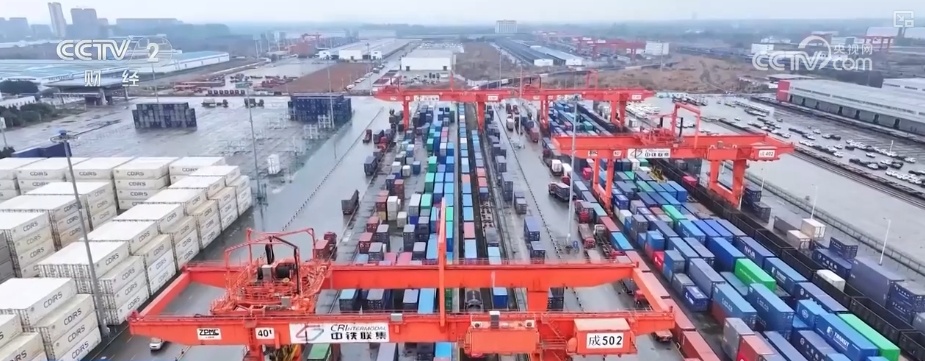 4.05万亿元、8.3%,首次突破!开放通道跑出“新速度” 4.05万亿元、8.3%,首次突破!开放通道跑出“新速度”